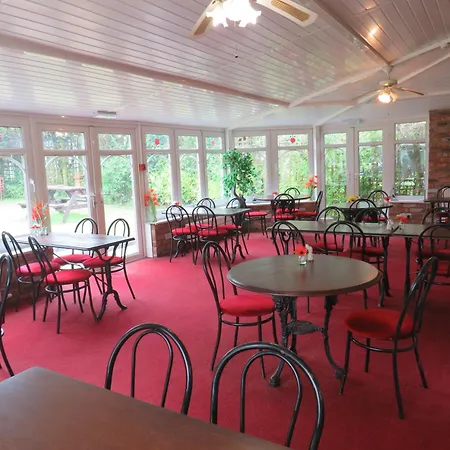 Kro Ganton Greyhound Hotel 3*