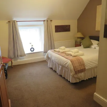 Kro Ganton Greyhound Hotel