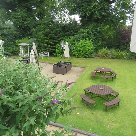 Inn Greyhound