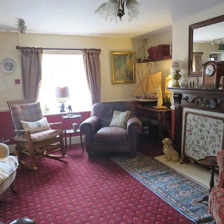 Greyhound Inn Ganton