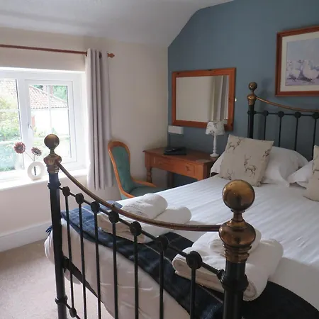 Ganton Greyhound Hotel Гантон