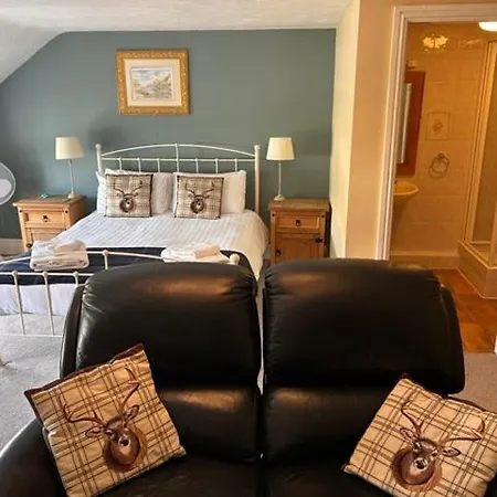 Ganton Greyhound Hotel 3* Гантон